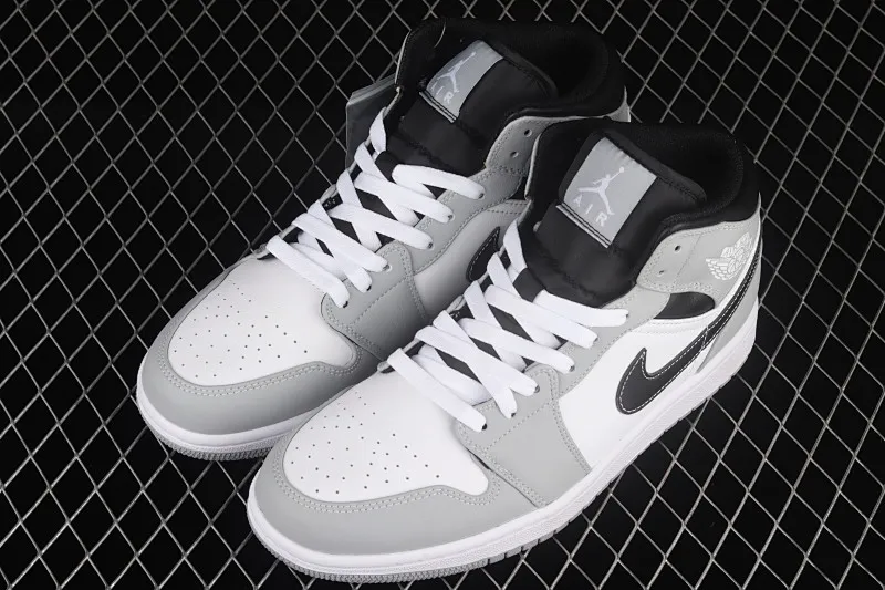 All categories Air Jordan Jordan series basketball shoes Air Jordan 1 Mid Air Jordan 1 Mid AJ1 Joe 1 ice blue gray China casual sneakers 554724-078